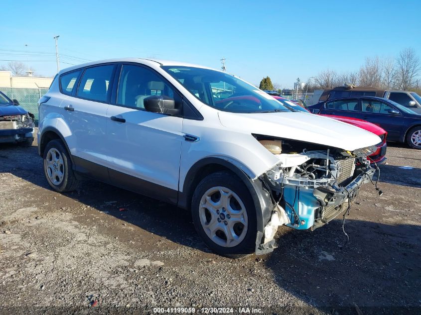 VIN 1FMCU0F7XHUE68713 2017 Ford Escape, S no.1