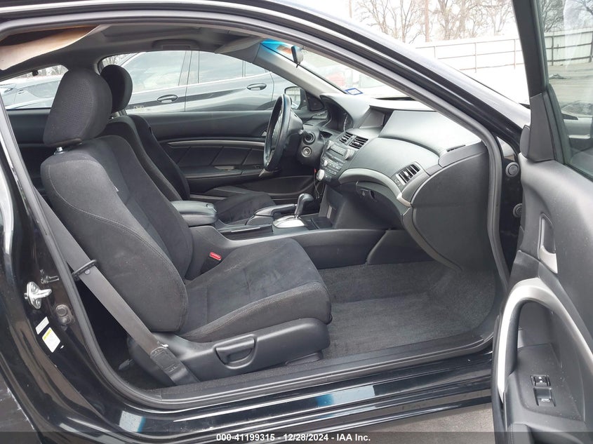 2012 HONDA ACCORD VIN: 1HGCS1B7XCA019789