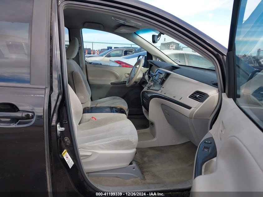 2013 TOYOTA SIENNA VIN: 5TDKK3DC1DS334601
