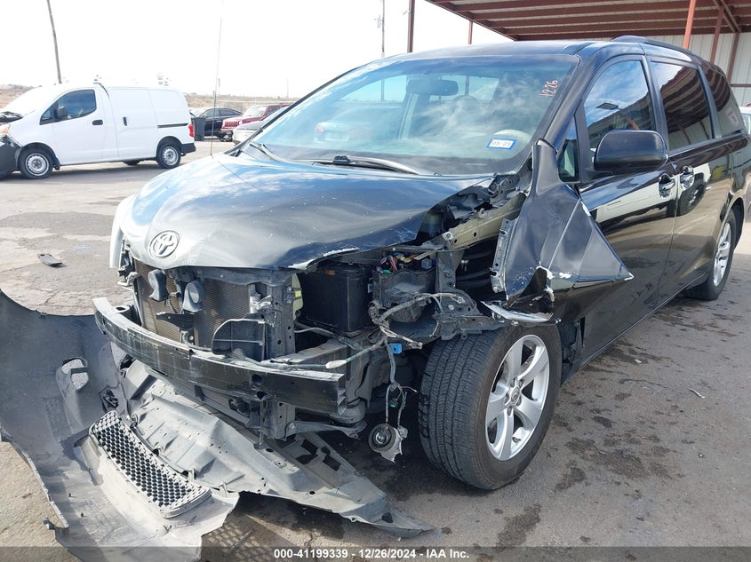 2013 TOYOTA SIENNA VIN: 5TDKK3DC1DS334601