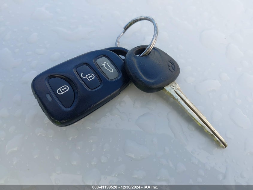 2007 HYUNDAI ELANTRA VIN: KMHDU46D67U197388