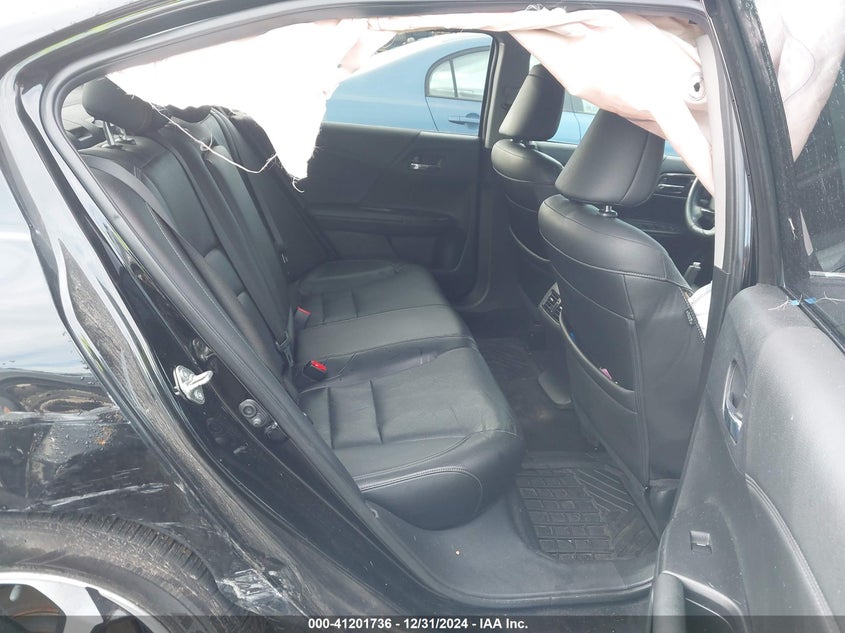 2016 HONDA ACCORD VIN: 1HGCR2F86GA244625