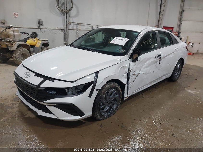 2024 HYUNDAI ELANTRA VIN: KMHLM4DG3RU690070