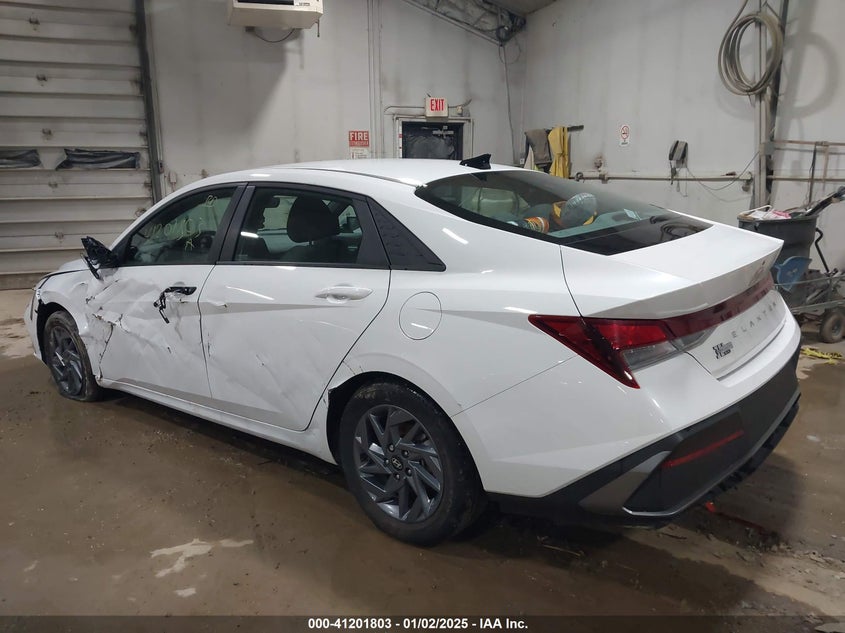 2024 HYUNDAI ELANTRA VIN: KMHLM4DG3RU690070