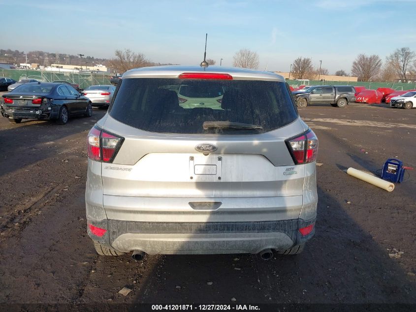 VIN 1FMCU0GD9HUC58883 2017 FORD ESCAPE no.17