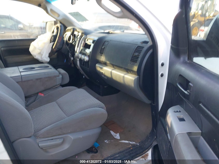 2008 TOYOTA TUNDRA VIN: 5TFBV541X8X074247