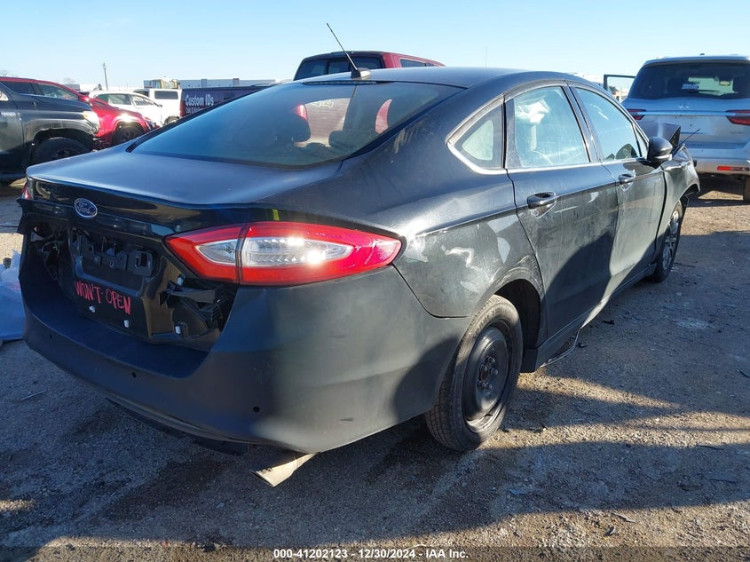 2016 FORD FUSION VIN: 3FA6P0G74GR224140