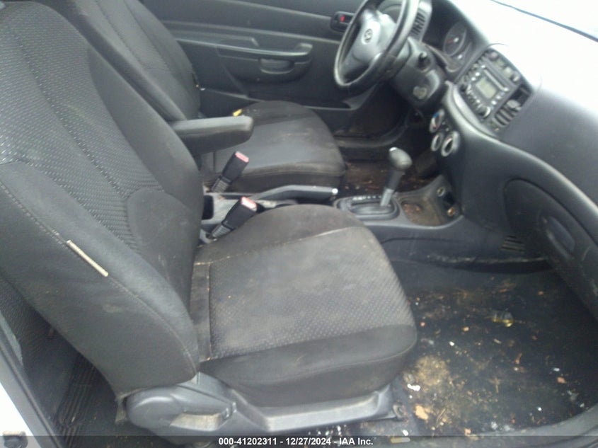 2008 HYUNDAI ACCENT VIN: KMHCM36C48U069648