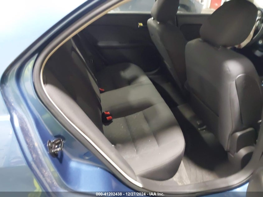 2010 FORD FUSION VIN: 3FAHP0HG0AR237630