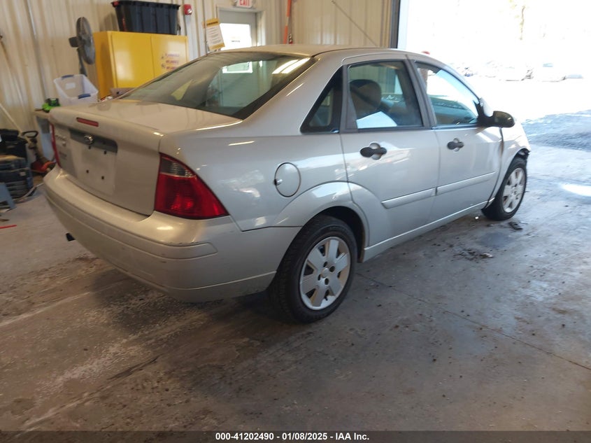 2007 FORD FOCUS VIN: 1FAHP34N77W357176
