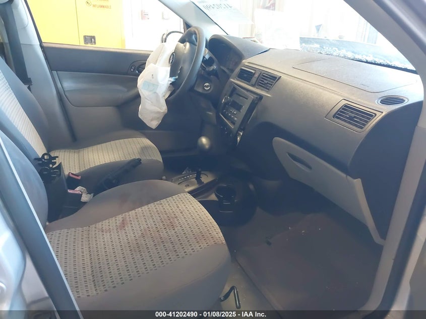 2007 FORD FOCUS VIN: 1FAHP34N77W357176