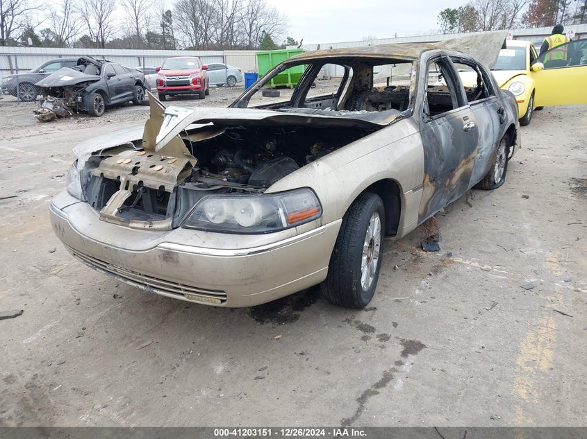 2006 LINCOLN TOWN CAR VIN: 1LNHM82VX6Y619029