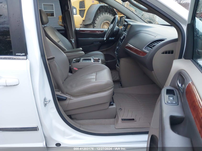 2014 CHRYSLER TOWN & COUNTRY TOURING - 2C4RC1BGXER113305