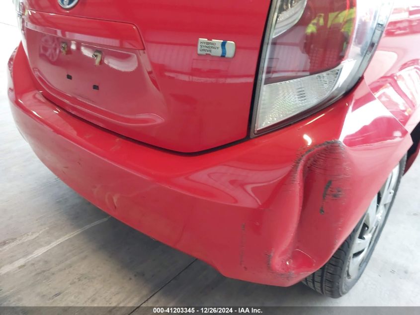 2015 TOYOTA PRIUS C VIN: JTDKDTB33F1581101