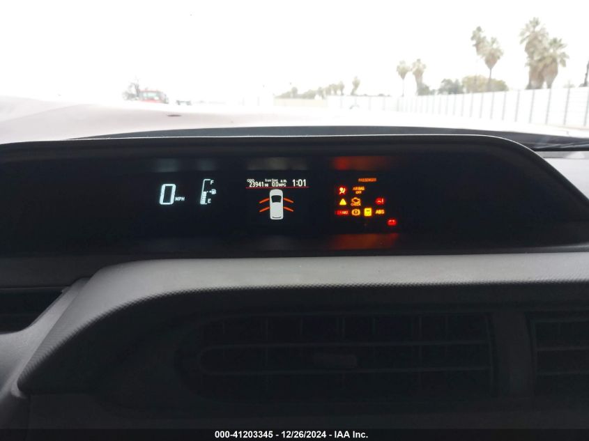 2015 TOYOTA PRIUS C VIN: JTDKDTB33F1581101