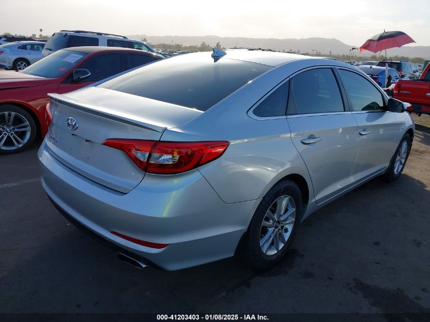 VIN 5NPE24AF9HH438542 2017 Hyundai Sonata, SE no.4