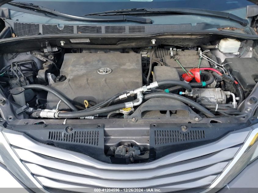 VIN 5TDYK3DCXFS556969 2015 TOYOTA SIENNA no.10