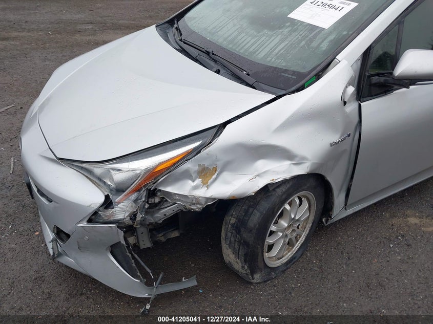 2018 TOYOTA PRIUS VIN: JTDKBRFU8J3584052