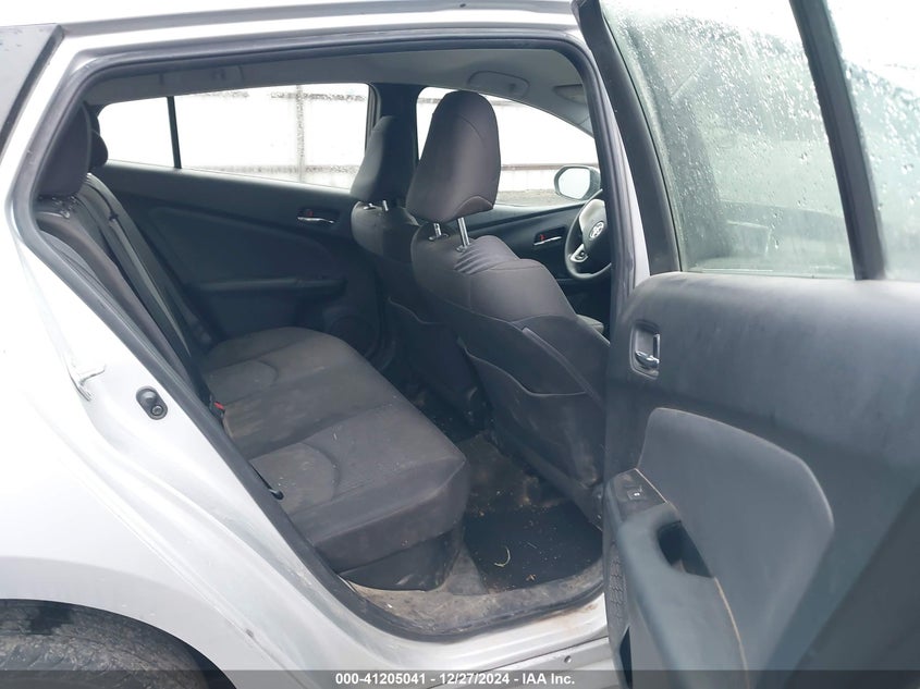 2018 TOYOTA PRIUS VIN: JTDKBRFU8J3584052