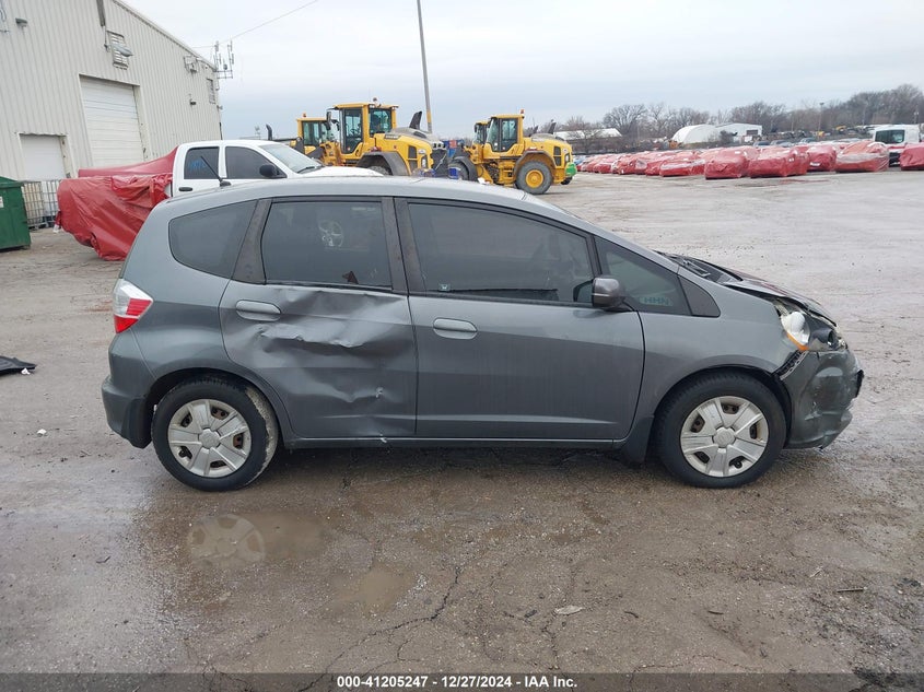 2012 HONDA FIT VIN: JHMGE8H31CC029201