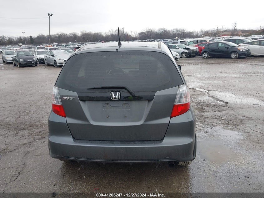 2012 HONDA FIT VIN: JHMGE8H31CC029201