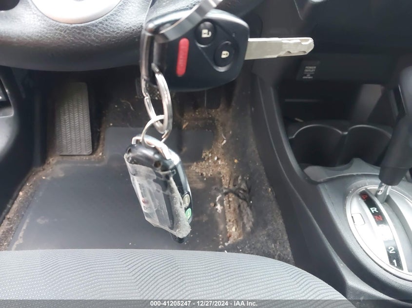 2012 HONDA FIT VIN: JHMGE8H31CC029201