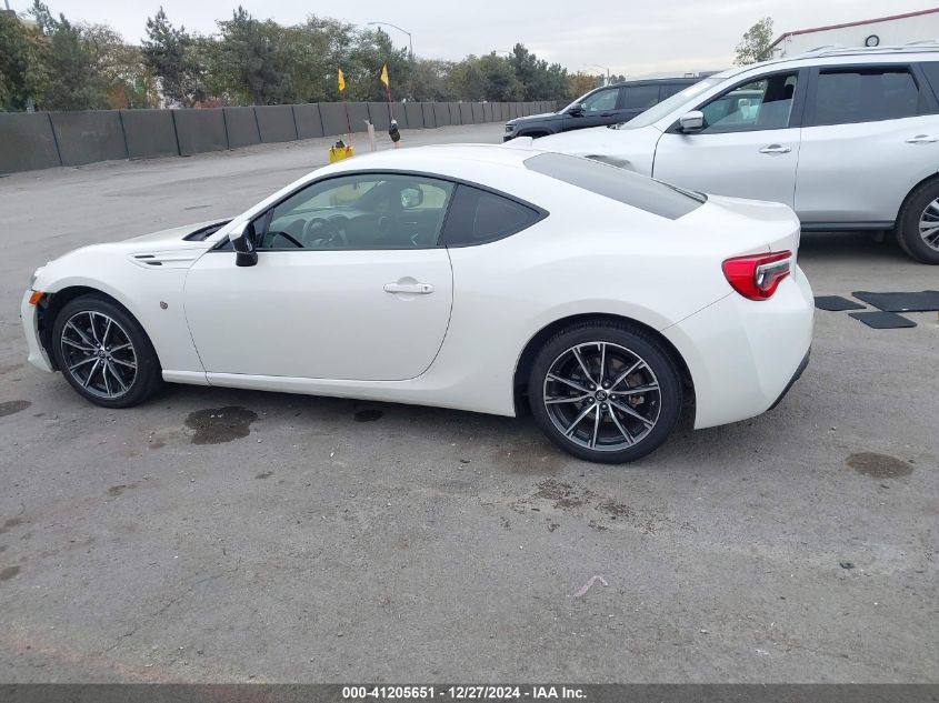 VIN JF1ZNAA11H9711385 2017 TOYOTA 86 no.14