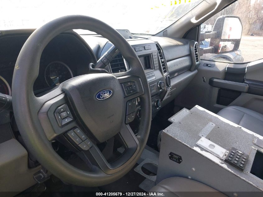 2017 Ford F-550 Chassis Xlt VIN: 1FD0X5HT7HEB54397 Lot: 41205679