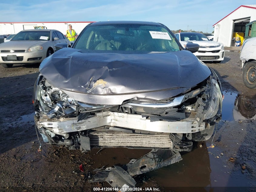 2017 HONDA CIVIC VIN: 2HGFC1F70HH631268