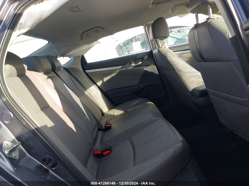 2017 HONDA CIVIC VIN: 2HGFC1F70HH631268
