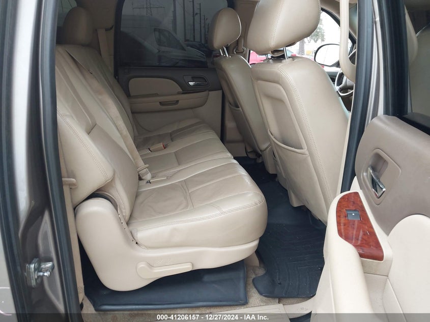 2014 CHEVROLET SUBURBAN 1500 LT - 1GNSCJE00ER223552