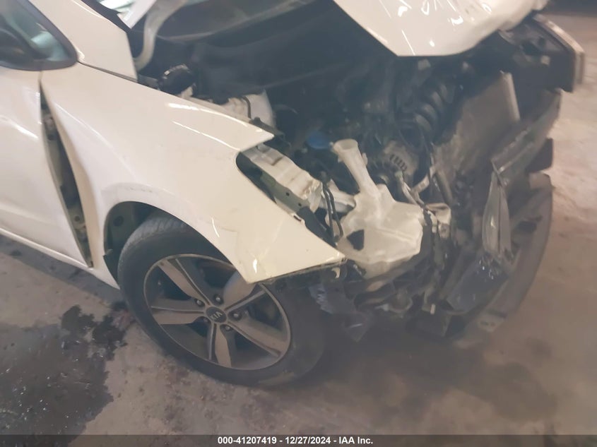 2018 KIA FORTE VIN: 3KPFL4A77JE278181