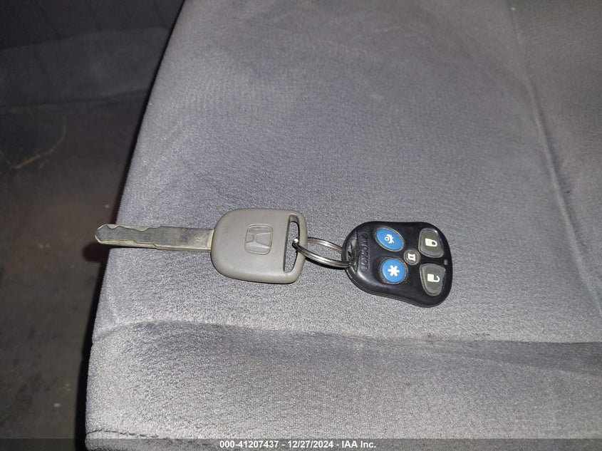 2006 HONDA CIVIC VIN: 1HGFA16526L128457