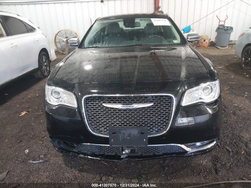 VIN 2C3CCAEG1KH593645 2019 Chrysler 300, Limited no.13