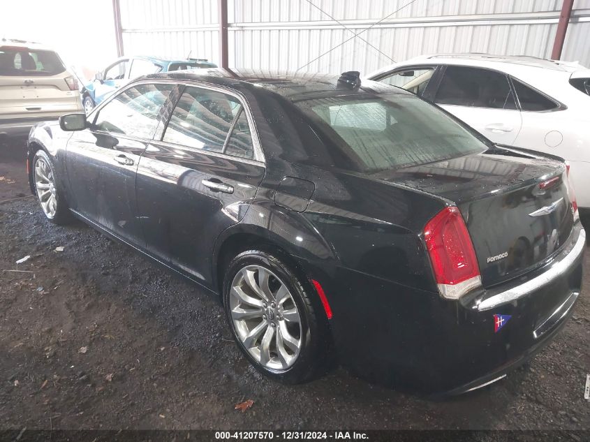 VIN 2C3CCAEG1KH593645 2019 Chrysler 300, Limited no.3