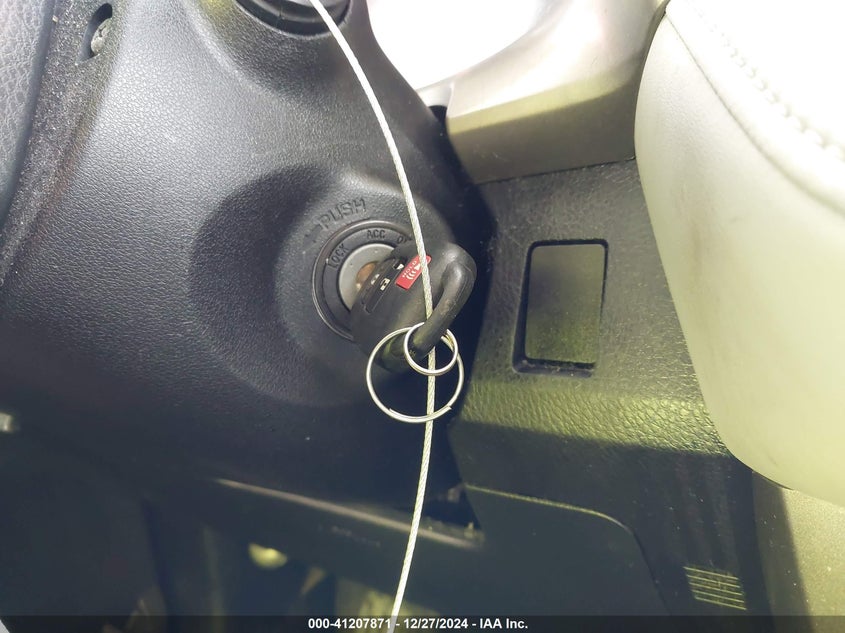 2014 TOYOTA RAV4 XLE - 2T3RFREV9EW163182