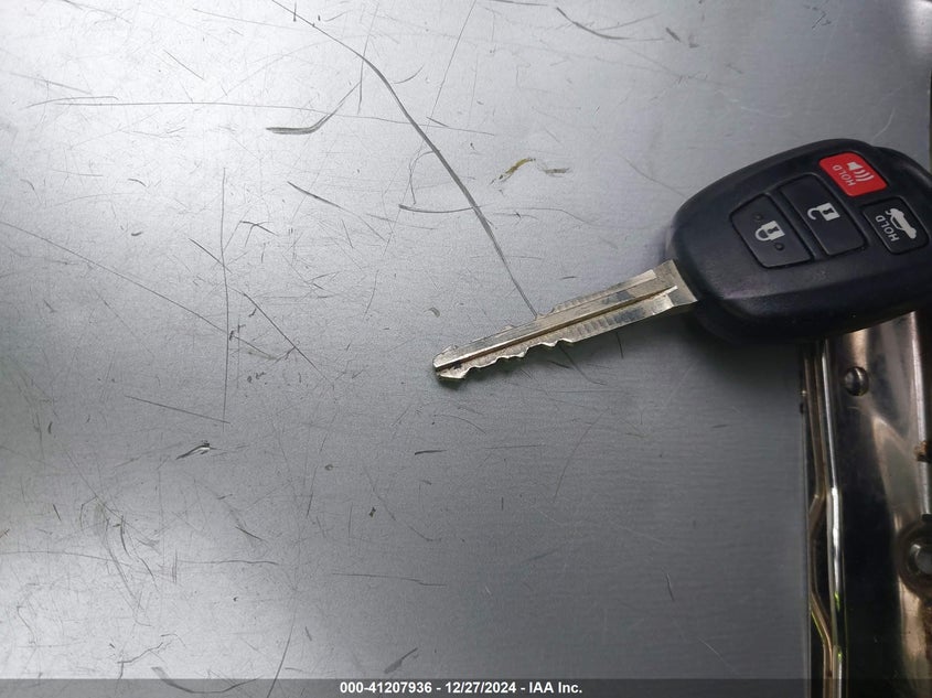 2017 TOYOTA COROLLA SE - 5YFBURHE2HP668207