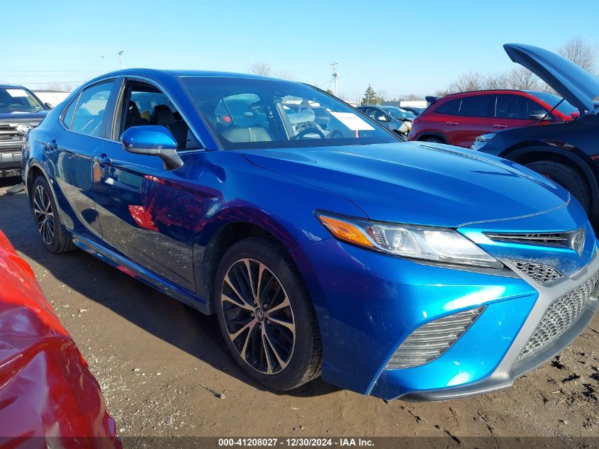 VIN 4T1B11HKXJU128401 2018 TOYOTA CAMRY no.1