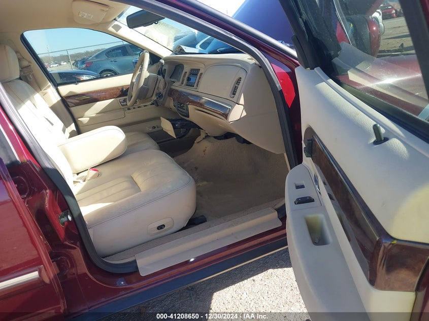 2009 MERCURY GRAND MARQUIS VIN: 2MEHM75V89X613940