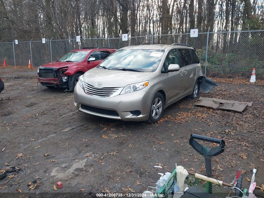 Vin: 5tdkz3dc5hs768036, lot: 41699041, toyota sienna le 20172