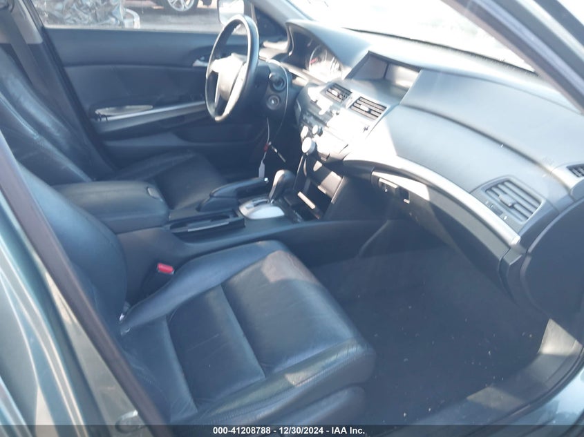 2008 HONDA ACCORD VIN: 1HGCP26828A162219