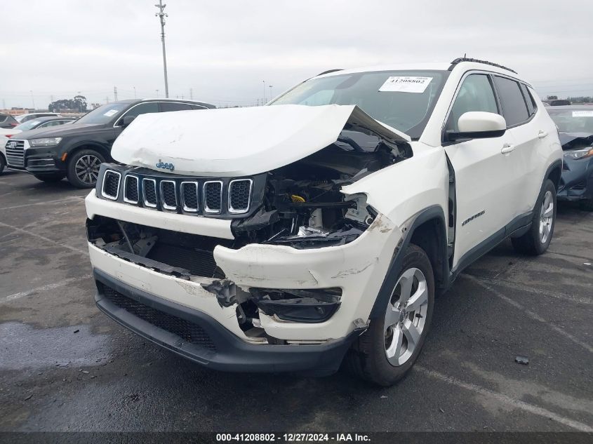 VIN 3C4NJDBB2JT307182 2018 Jeep Compass, Latitude no.2