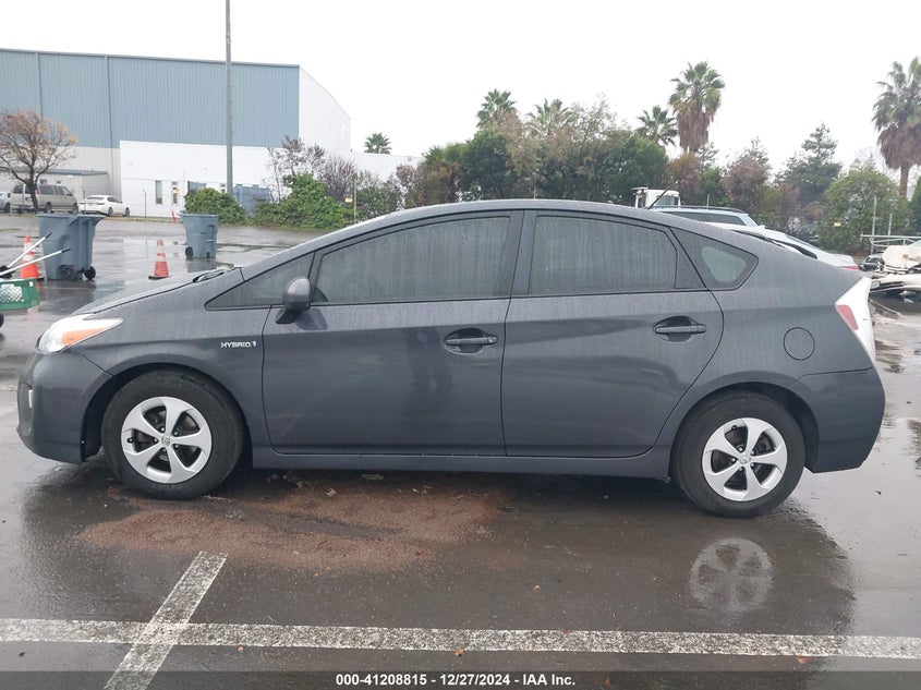 2013 TOYOTA PRIUS VIN: JTDKN3DU2D5595628