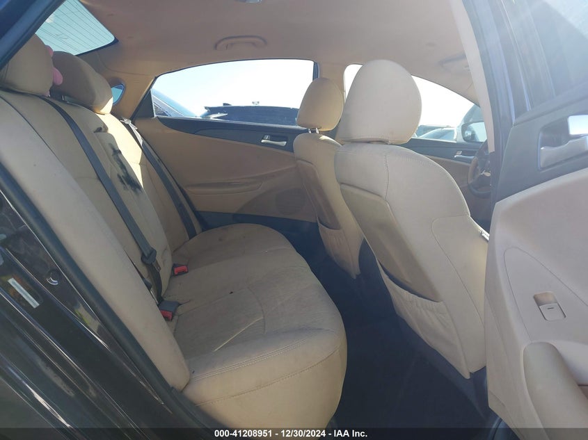 2011 HYUNDAI SONATA VIN: 5NPEB4AC2BH026332