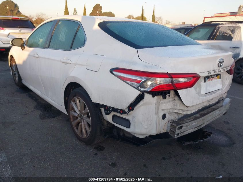 VIN 4T1B11HK3JU615357 2018 Toyota Camry, LE no.3