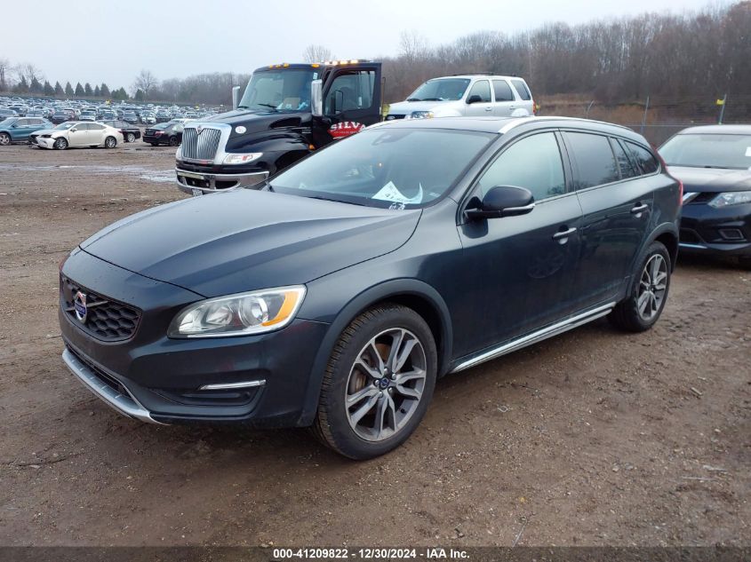 VIN YV4612HK7F1000165 2015 VOLVO V60 CROSS COUNTRY no.2