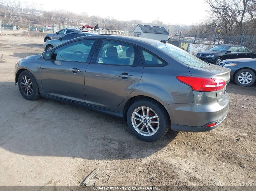 VIN 1FADP3F29FL303928 2015 FORD FOCUS no.3