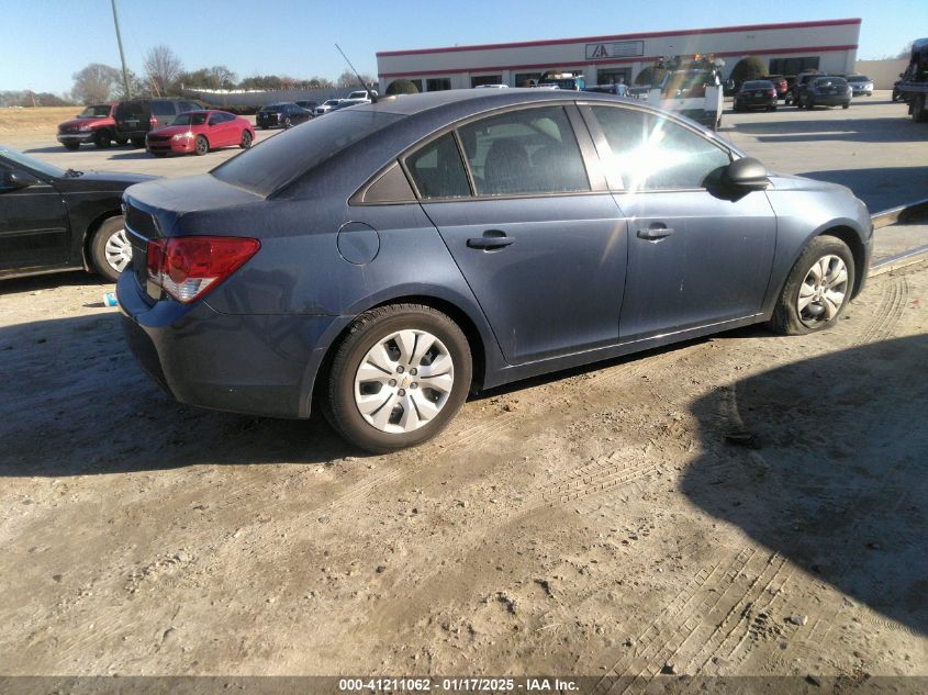 VIN 1G1PA5SHXD7217766 2013 CHEVROLET CRUZE no.4