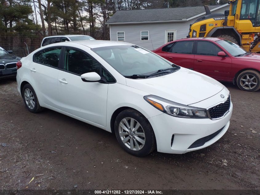 VIN 3KPFL4A72HE139327 2017 KIA FORTE no.1