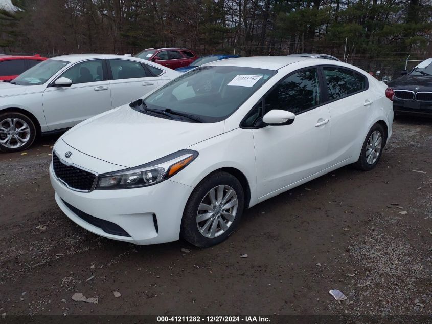 VIN 3KPFL4A72HE139327 2017 KIA FORTE no.2